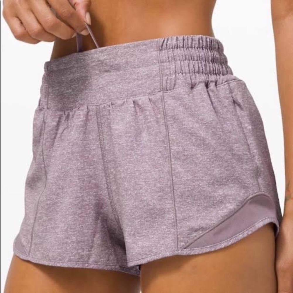 Lululemon Hotty Hot Low Rise Lined Shorts 2.5” Inseam in Heathered Violet Size 6